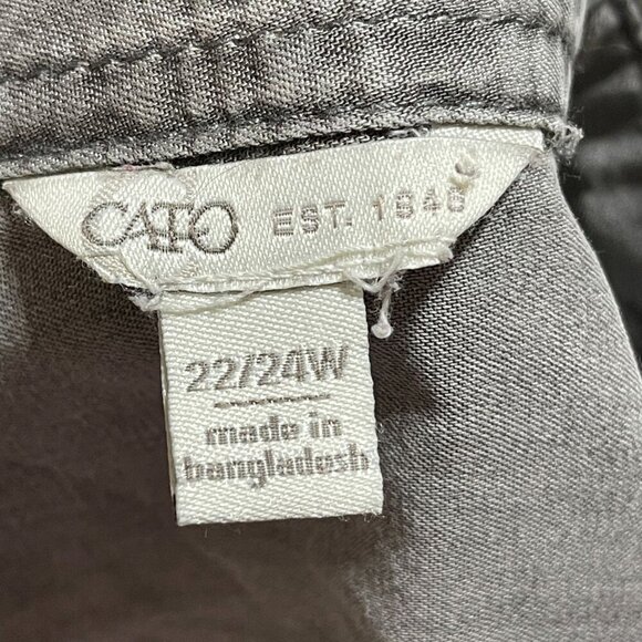 Cato Gray Chambray Button Front Top Shirt Size 22/24 Long Sleeve Tencel - Picture 4 of 6